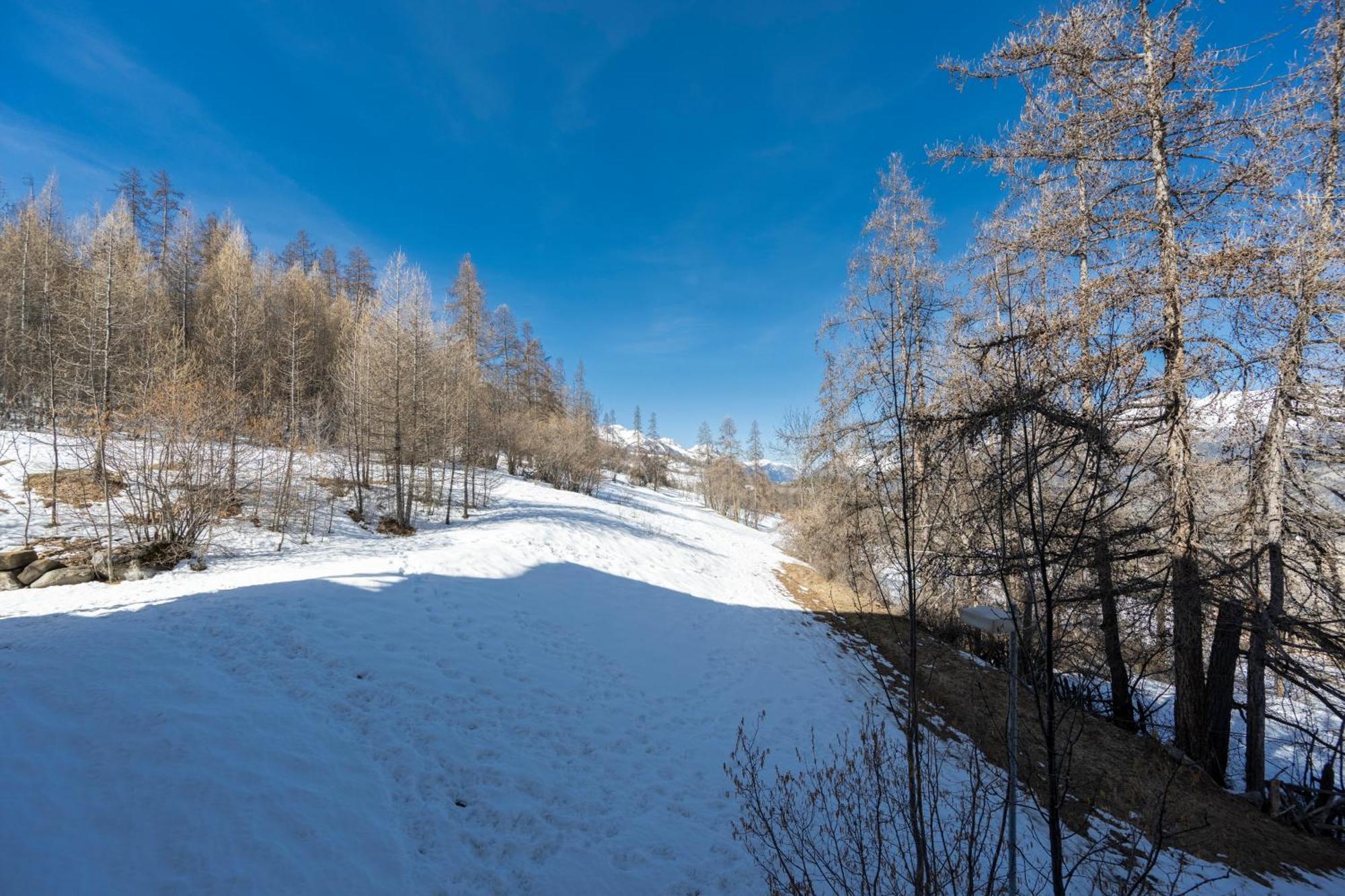 Doux Crepuscule - Au Bord Des Pistes - Parking Apartman Enchastrayes Kültér fotó